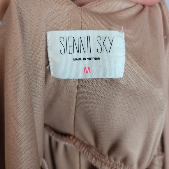 Sienna Sky Romper in Blush - Picture 6 of 7